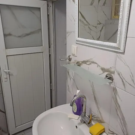 19 Apartament *